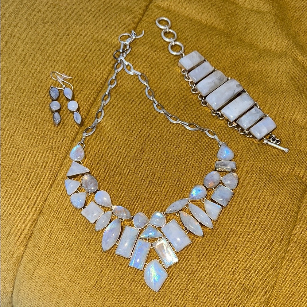Stunning Silver Moonstone Necklace, Bracelet & Earrings Set! 3 piece jewelry set